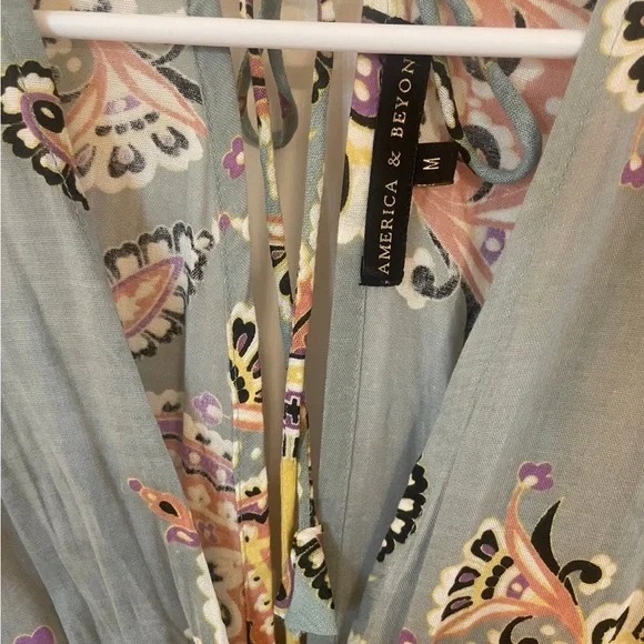 America and Beyond green medallion print Maxi Dress - Picture 3 of 10